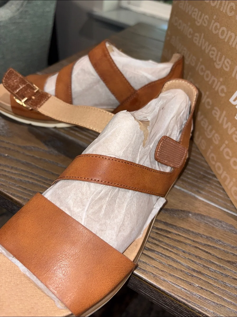 Dr. Scholl's Nicely Fun Strappy Ankle Strap Sandals Brown Tan Size 6 NIB / NWT